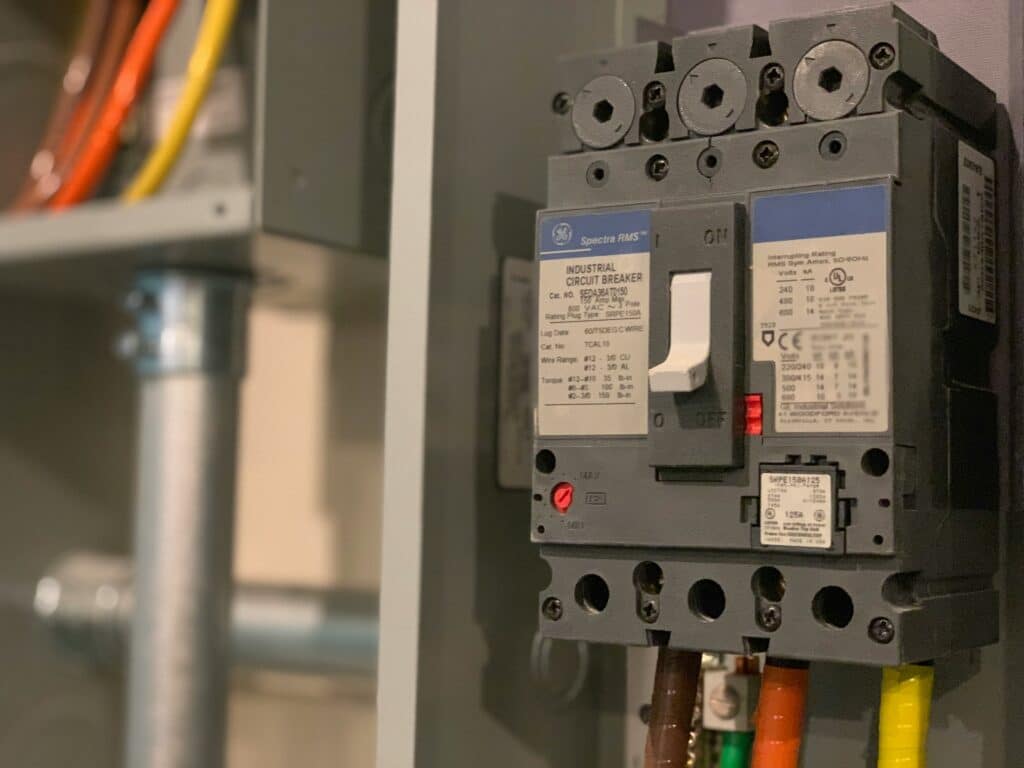 Is It Time to Hire an Electrician? Key Signals to Watch 7 photo 1566417110090 6b15a06ec800
